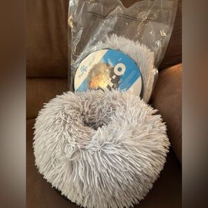 NEW in package gray fluffy burrowing bed for guinea pigs